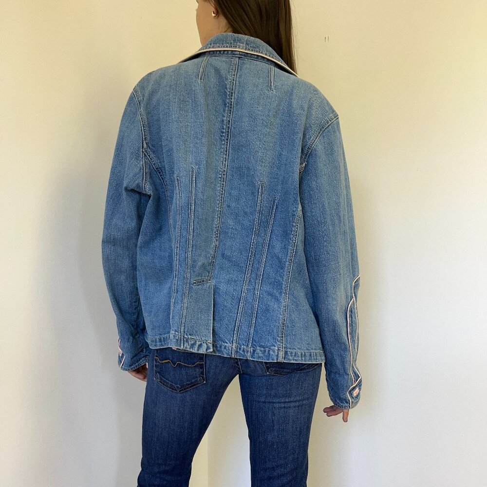 Demin jacket with pink contrast stitching and button detail - Picture 2 of 5